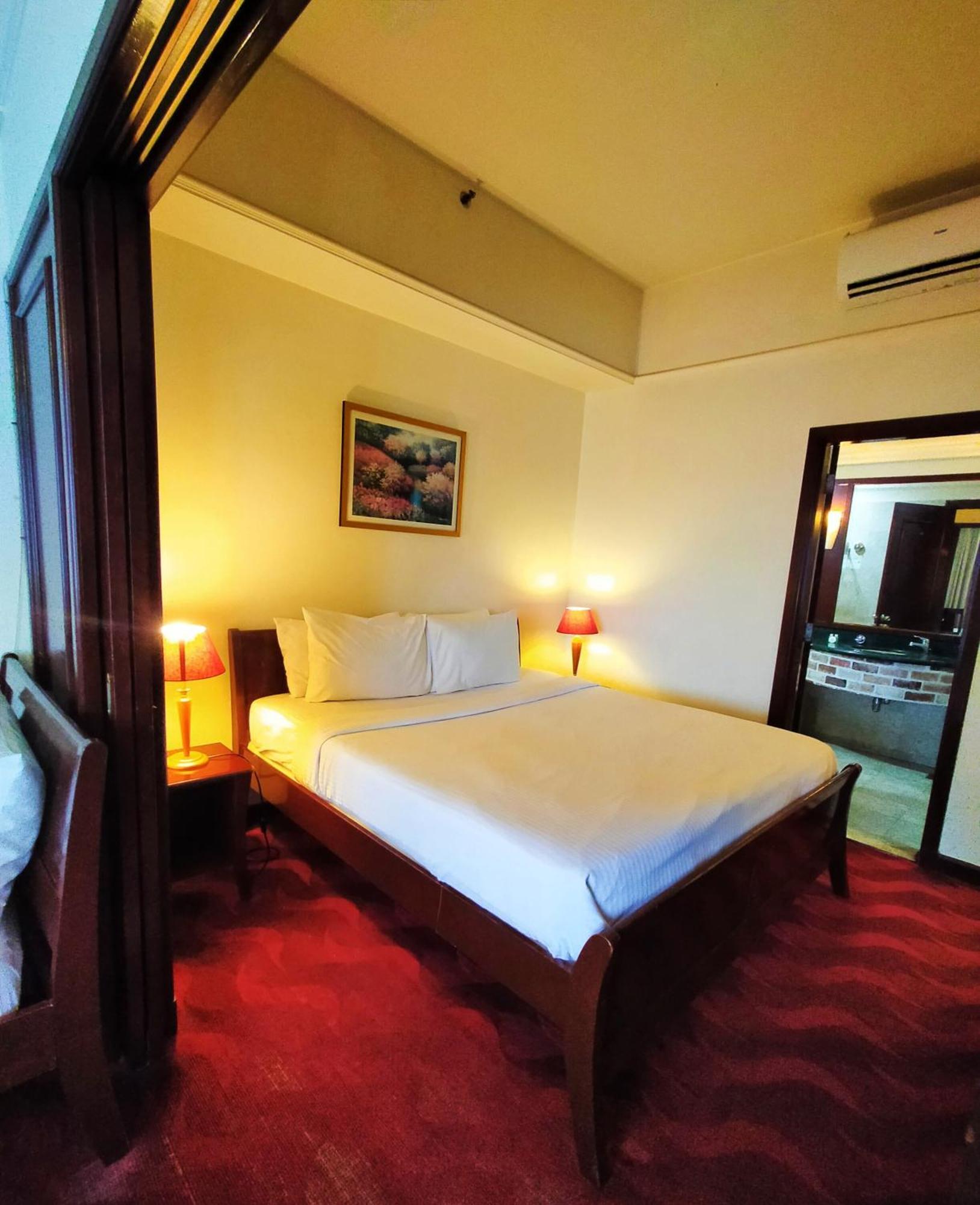 Traveler Service At Times Square Pangsapuri *